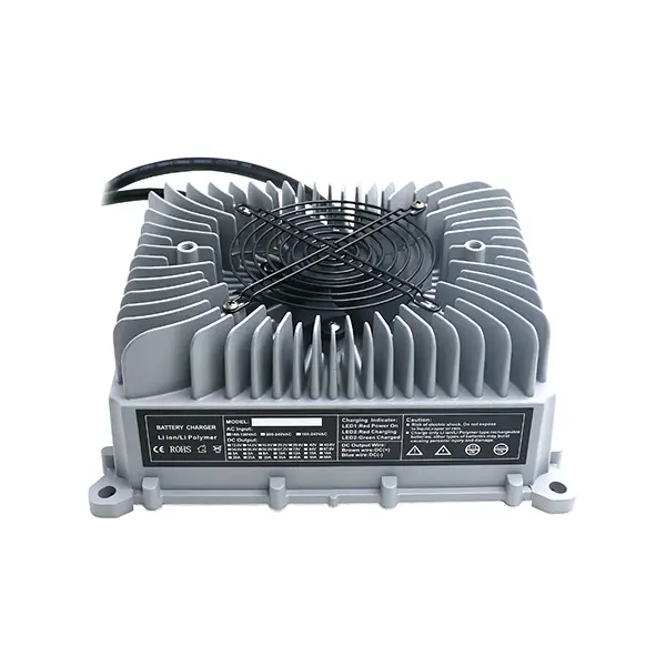 OBC 2000w เครื่องชาร์จแบตเตอรี่แบบพกพา Tuv สำหรับรถยนต์กอล์ฟ